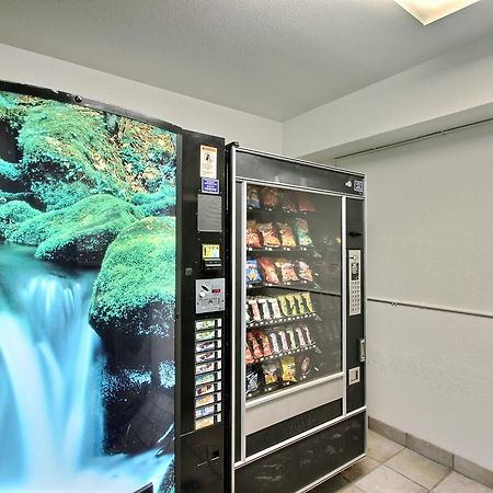 Motel 6 Milwaukee West - 布鲁克菲尔德 外观 照片