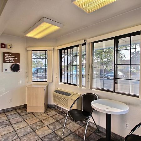 Motel 6 Milwaukee West - 布鲁克菲尔德 外观 照片